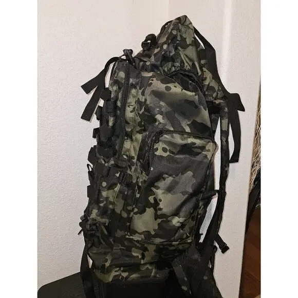 New! 70L Camouflage Hiking Backpack - Picture 7 of 8